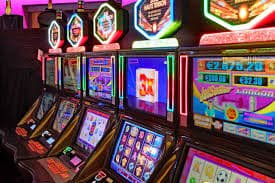 Live Casino Interaktif Live casino dengan dealer profesional untuk pengalaman autentik